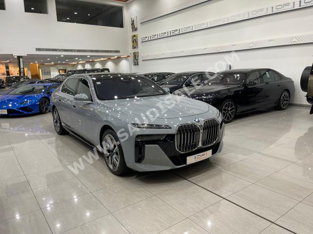 2023 بي ام دبليو الفئة السابعة 760 إل أي