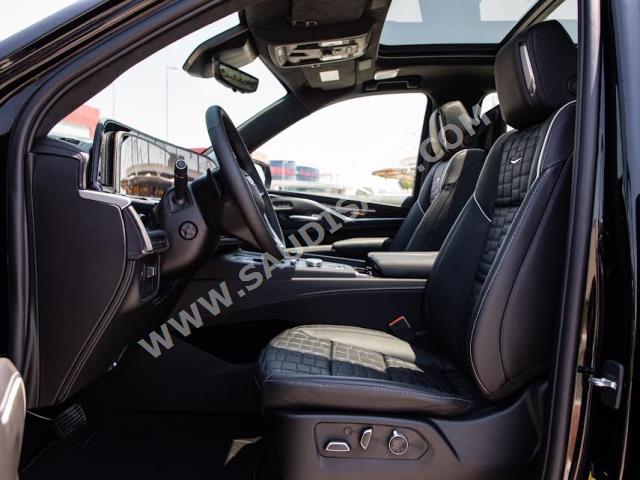 2023 كاديلاك اسكاليد إي إس في