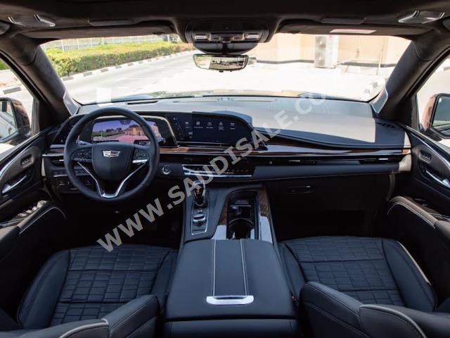 2023 كاديلاك اسكاليد إي إس في