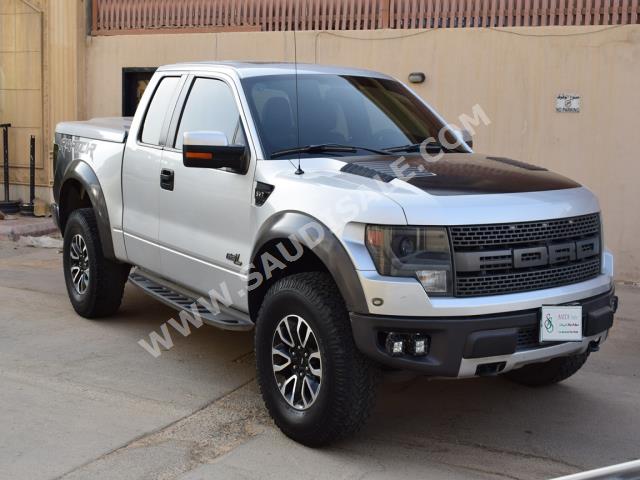 2013 فورد اف 150 رابتور