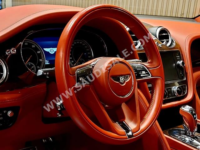 2017 بنتلي بنتايجا الاصدار الاول