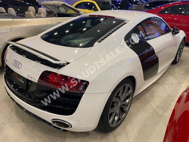 2011 اودي ار 8