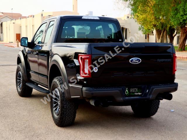2020 فورد اف 150 رابتور