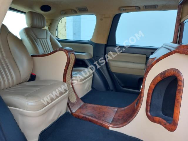 2016 تويوتا سكويا