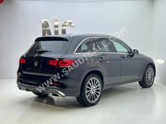 2022 مرسيدس - بنز جي إل سي 200