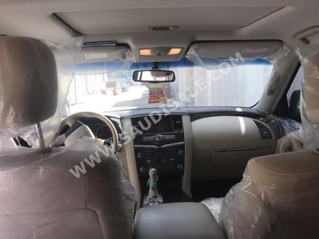 2016 Nissan Patrol SE2