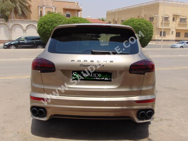 2016 Porsche Cayenne GTS