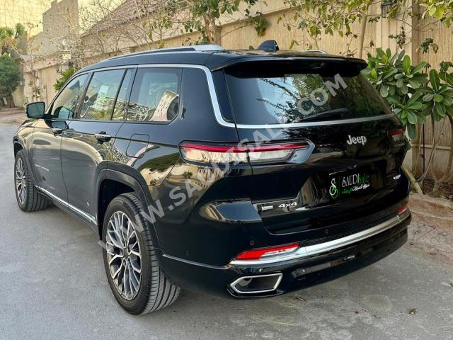 2021 جييب جراند شيروكي ساميت