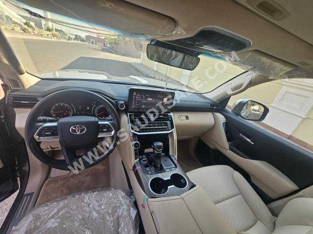 2023 تويوتا لاند كروزر في اكس