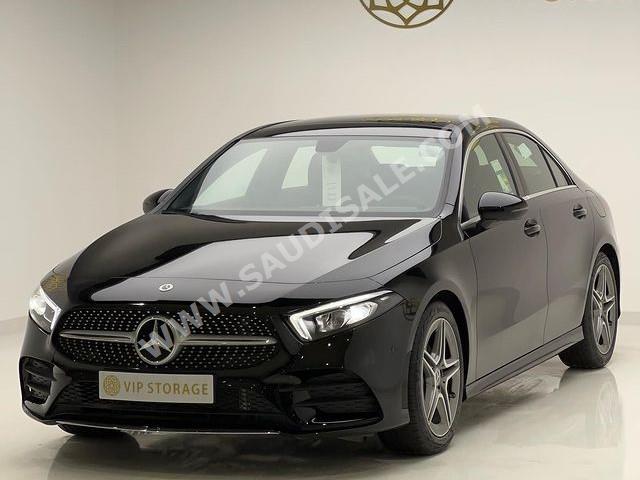 2022 مرسيدس - بنز أي 200