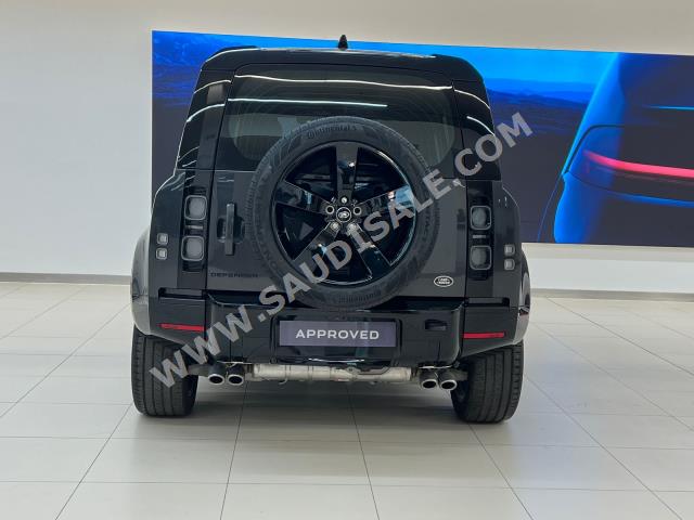 2023 لاند روفر ديفيندر اكس 110