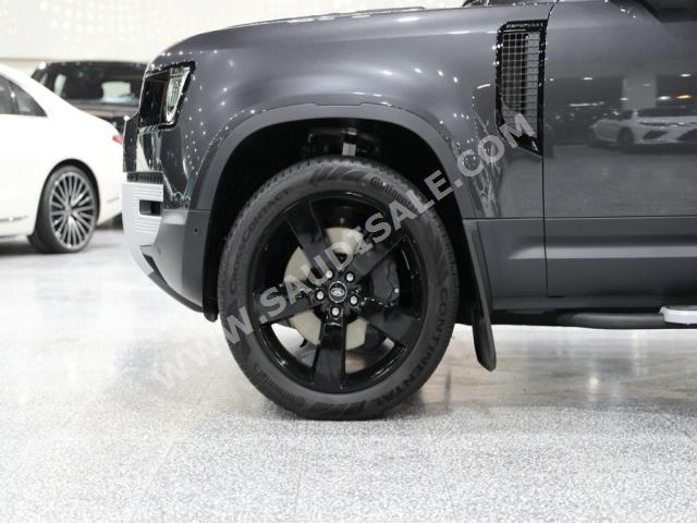 2024 لاند روفر ديفيندر اتش اس اي