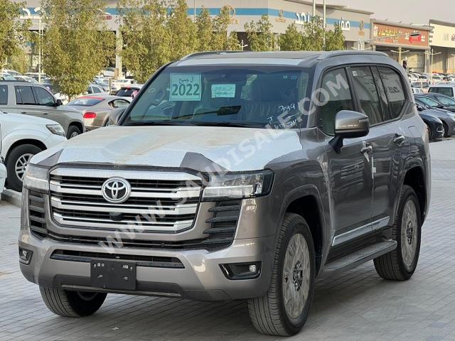 2022 تويوتا لاند كروزر جي اكس ار