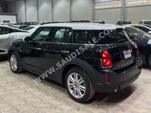 2023 ميني كونتري مان