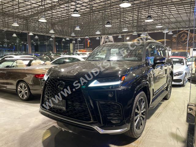 2023 لكزس إل إكس 600