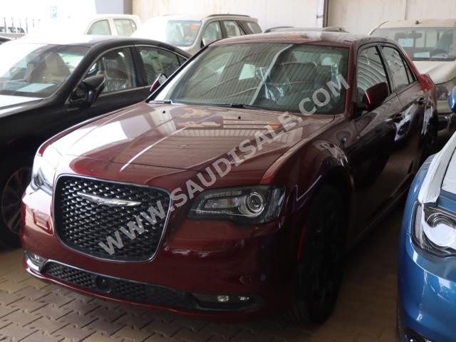 2022 كرايسلر 300 اس