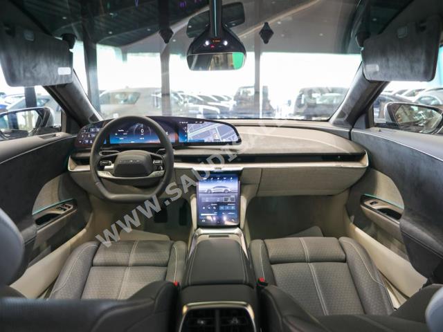 2024 لوسيد جراند تورينج