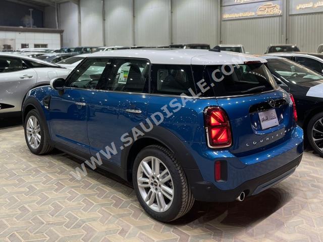 2023 ميني كونتري مان