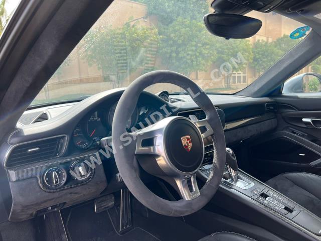 2016 بورش 911 كاريرا جي تي اس