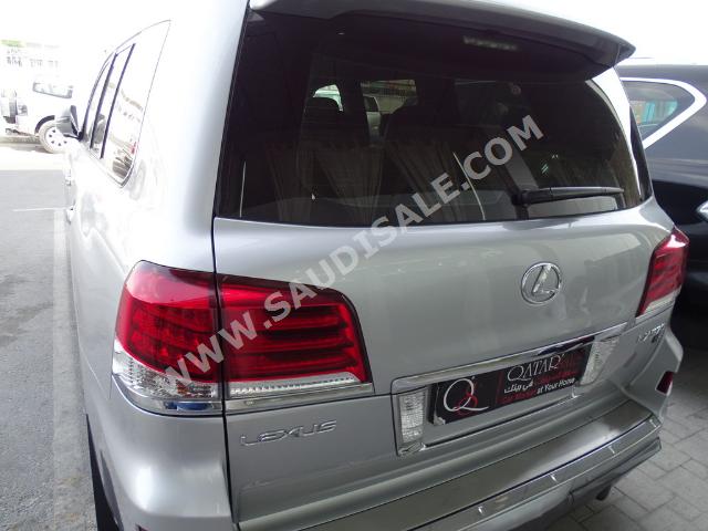 2014 Lexus LX 570