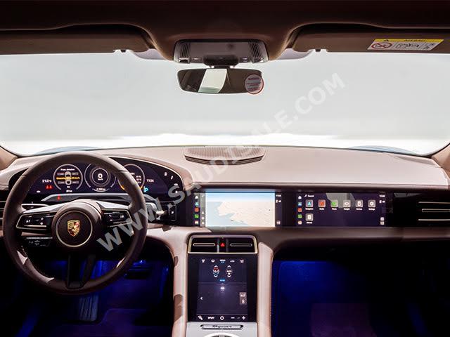 2023 بورش تايكان