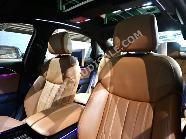 2019 اودي اي 8 ال