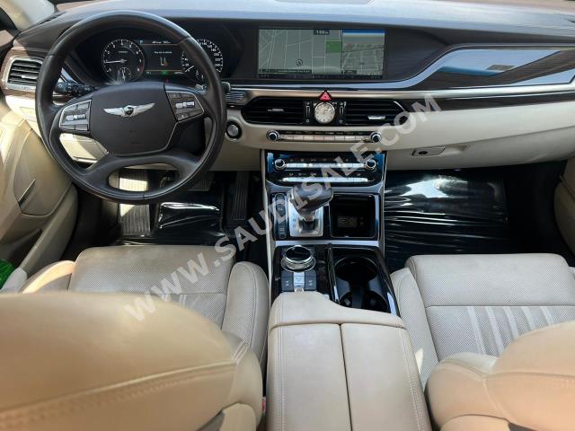 2017 جينيسيس جي 90