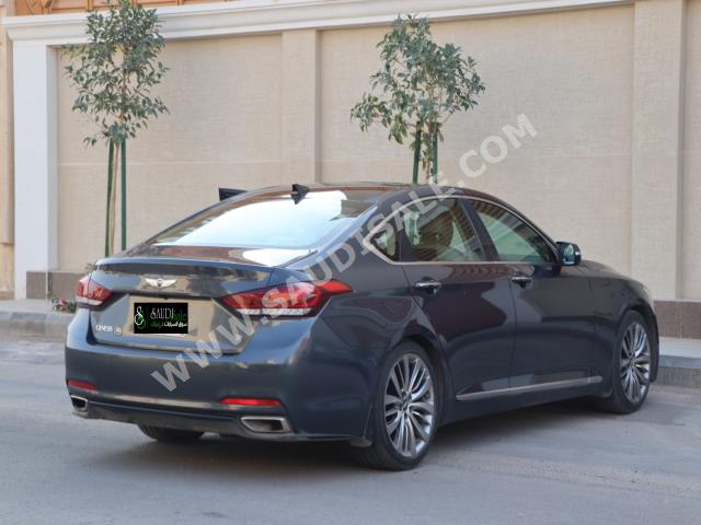 2017 جينيسيس جي 80