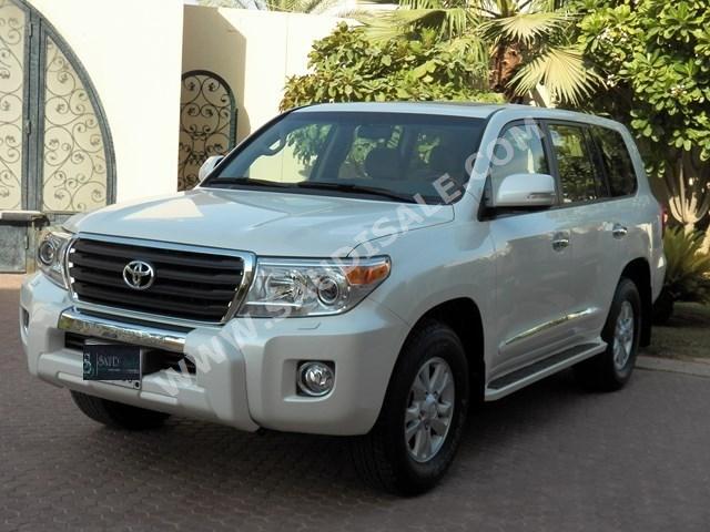 2014 تويوتا لاند كروزر جي اكس ار