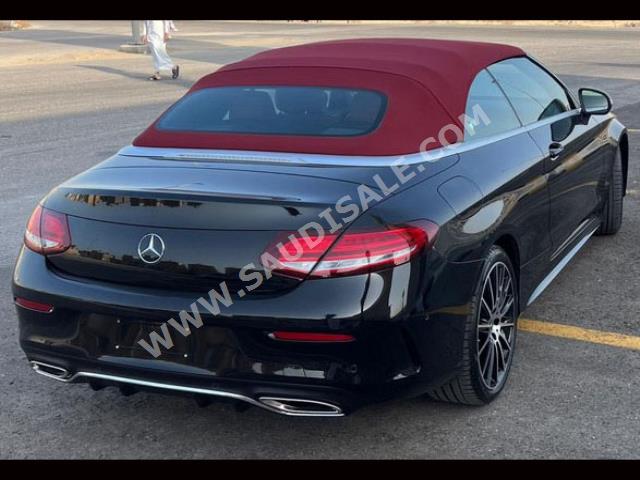 2022 مرسيدس - بنز سي 300