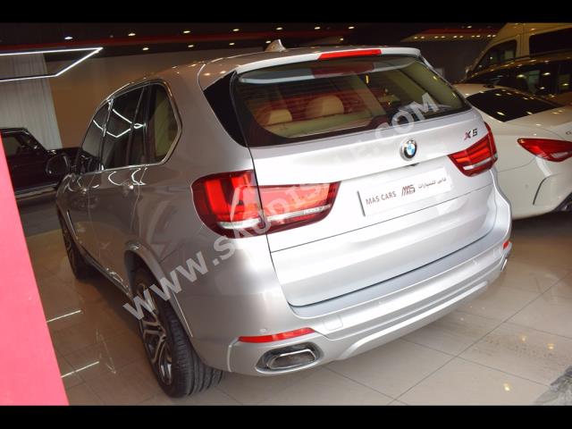 2017 بي ام دبليو الفئة اكس 5