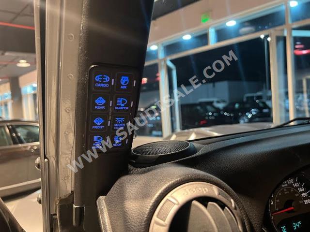 2016 جييب رانجلر صحارى