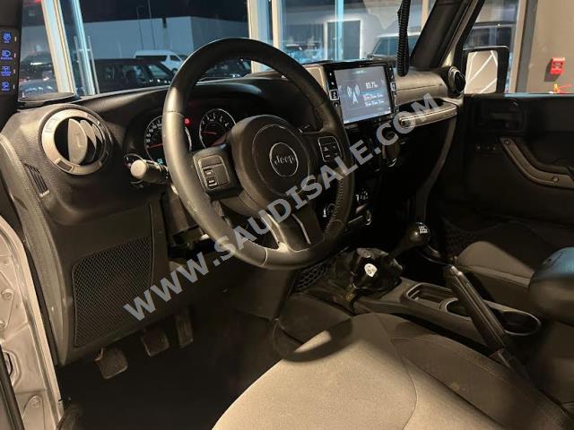 2016 جييب رانجلر صحارى