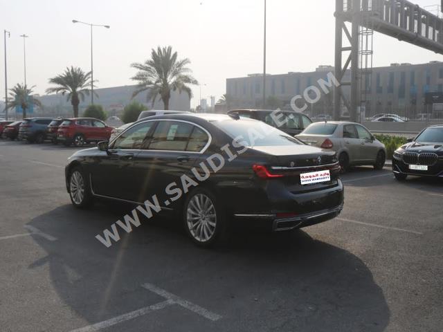 2022 بي ام دبليو الفئة السابعة 730 إل أي