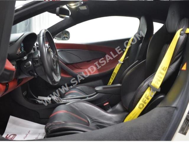 2017 مكلارين 570 اس