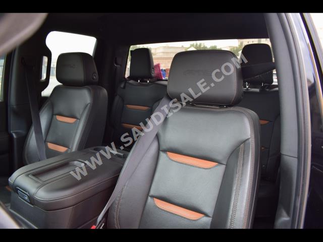 2019 جي ام سي سييرا اي تي 4