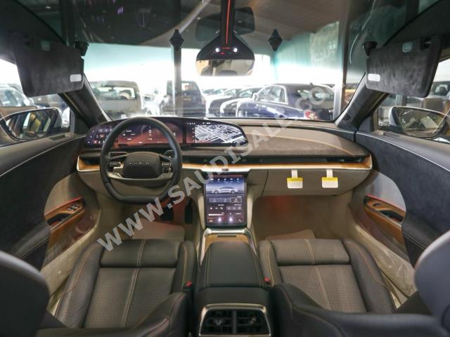 2024 لوسيد جراند تورينج