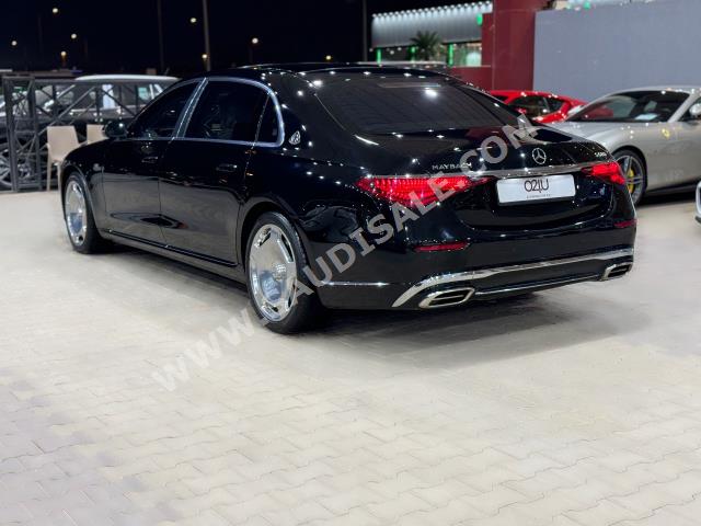 2022 مرسيدس - بنز إس 680 مايباخ
