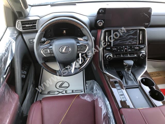 2023 لكزس إل إكس 600