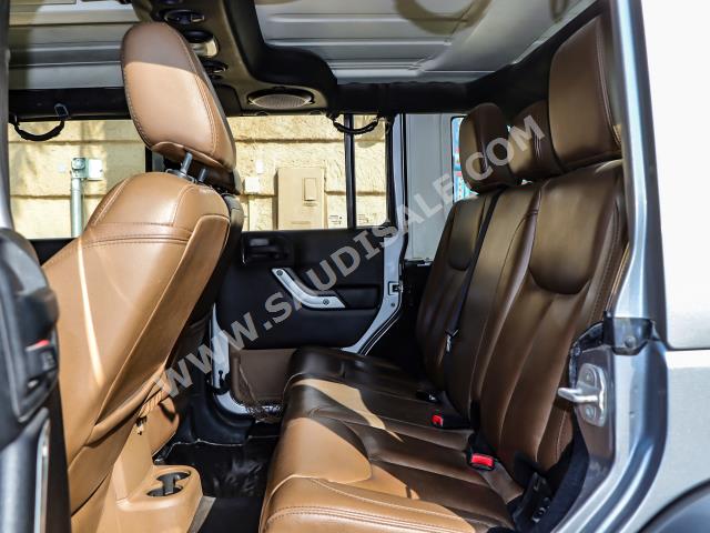 2014 جييب رانجلر صحارى