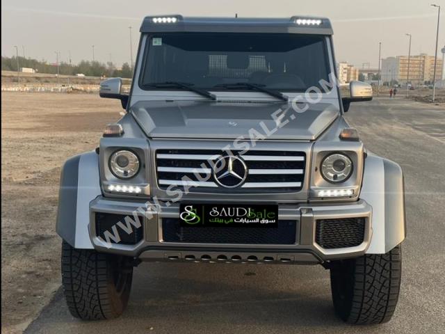 2017 مرسيدس - بنز جي 500 4×4