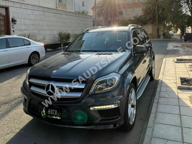 2013 مرسيدس - بنز جي إل 500 أي إم جي