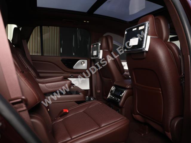 2023 لنكولن افياتور