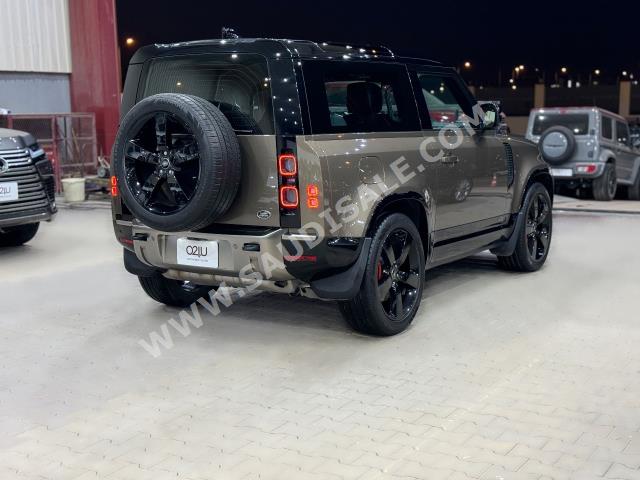 2021 لاند روفر ديفيندر اكس