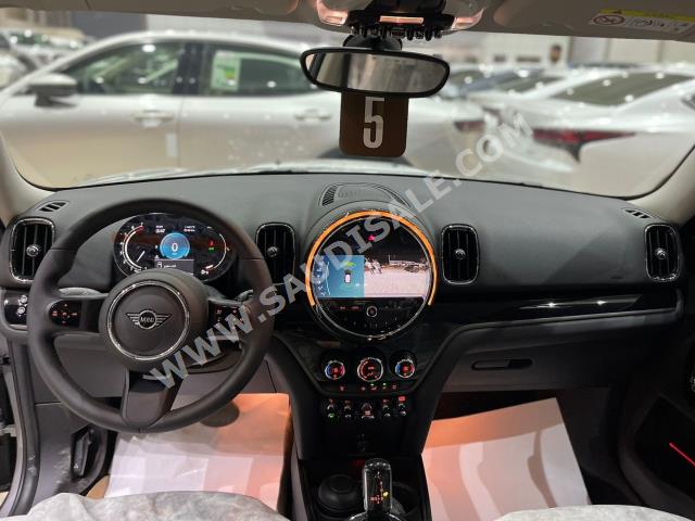 2023 ميني كونتري مان