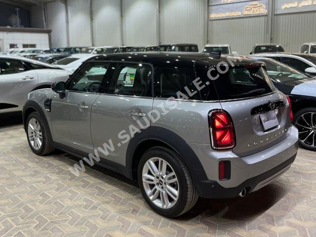 2023 ميني كونتري مان