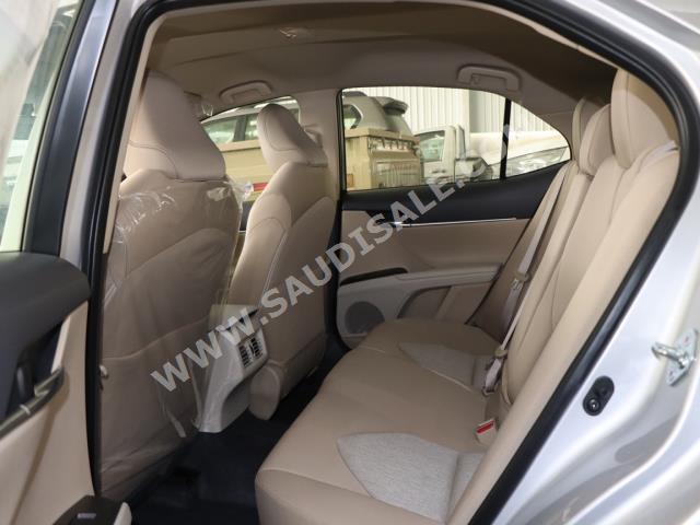 2023 تويوتا كامري ال اي