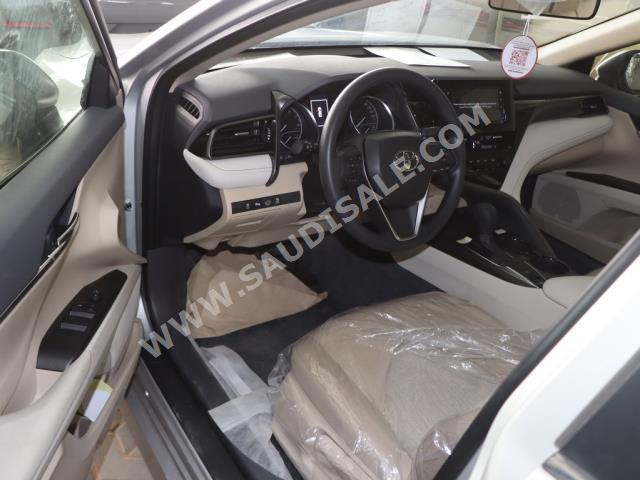 2023 تويوتا كامري ال اي