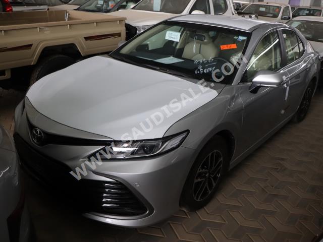 2023 تويوتا كامري ال اي