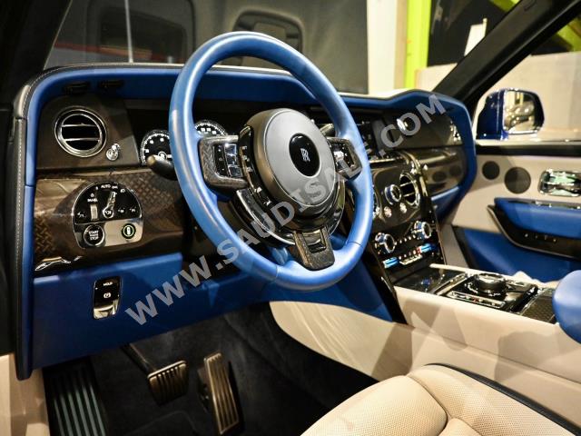 2021 رولز رويس كولينان بلاك بادج